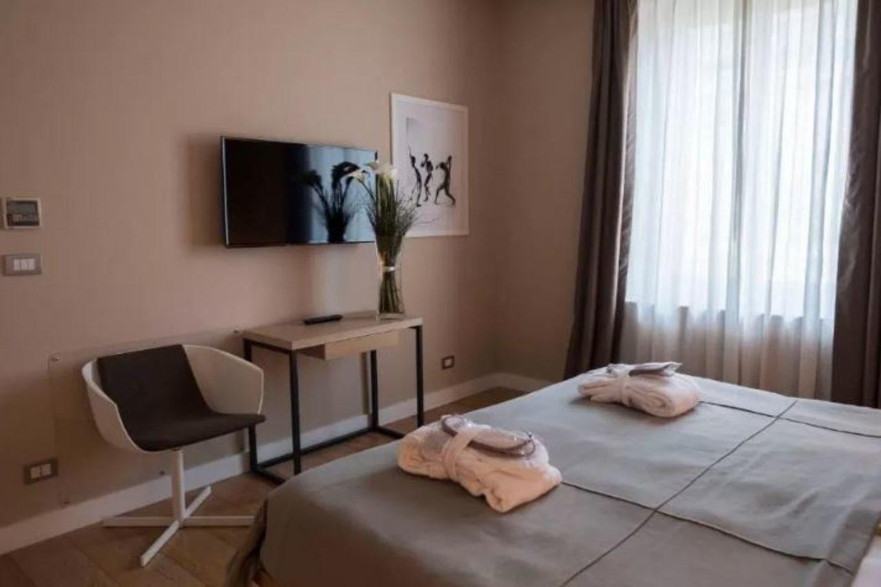 Escalus Luxury Suites Верона Екстериор снимка