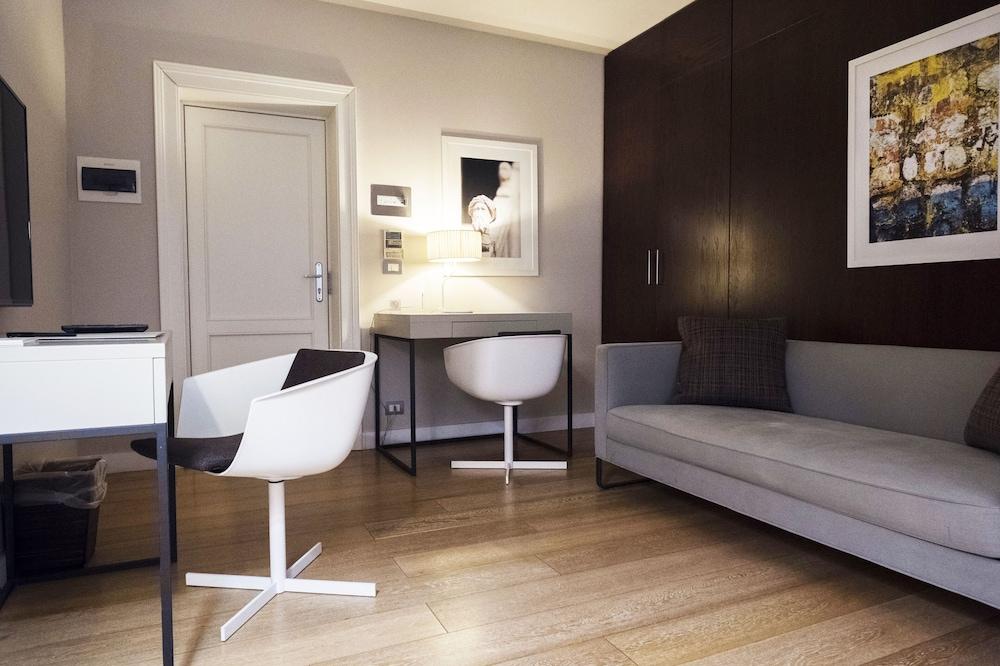 Escalus Luxury Suites Верона Екстериор снимка