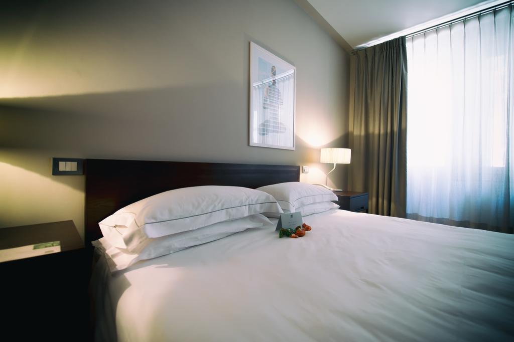 Escalus Luxury Suites Верона Екстериор снимка