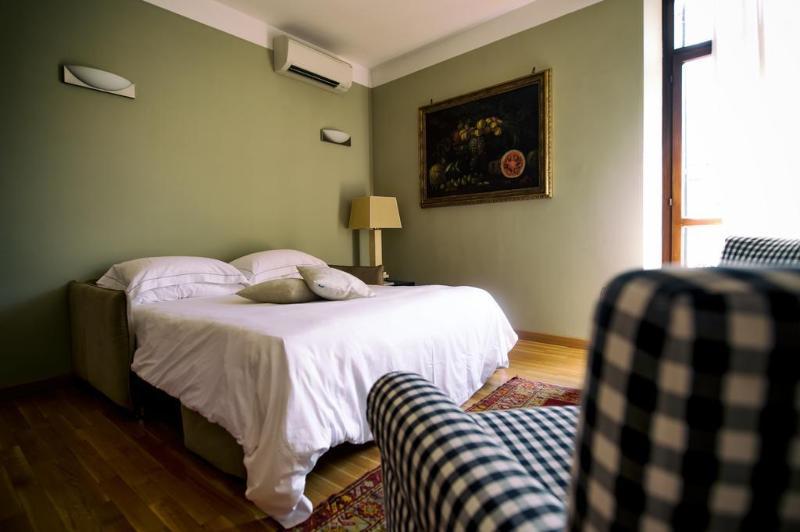 Escalus Luxury Suites Верона Екстериор снимка