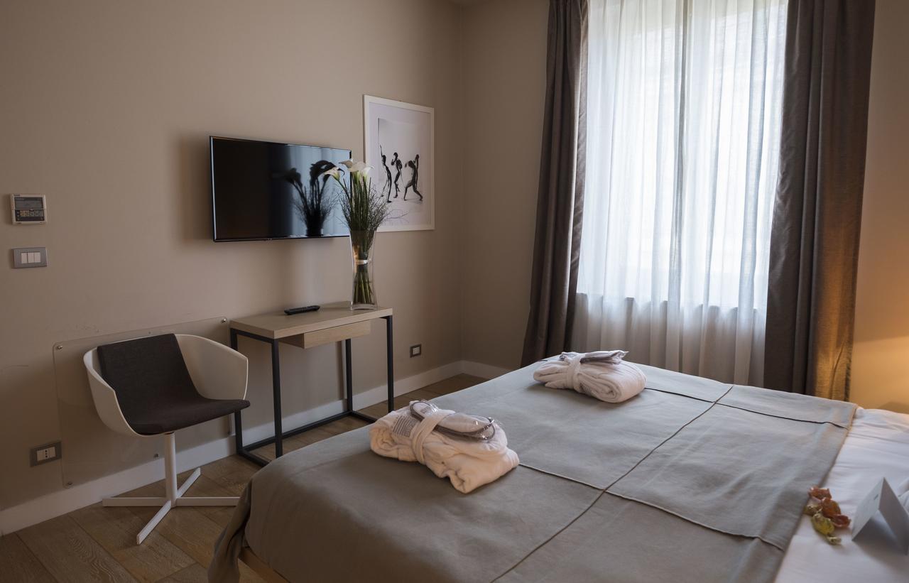 Escalus Luxury Suites Верона Екстериор снимка
