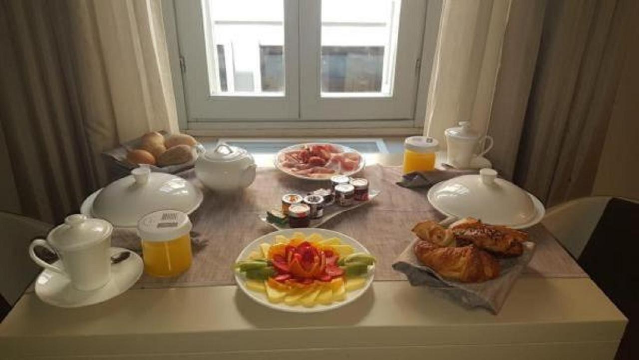 Escalus Luxury Suites Верона Екстериор снимка